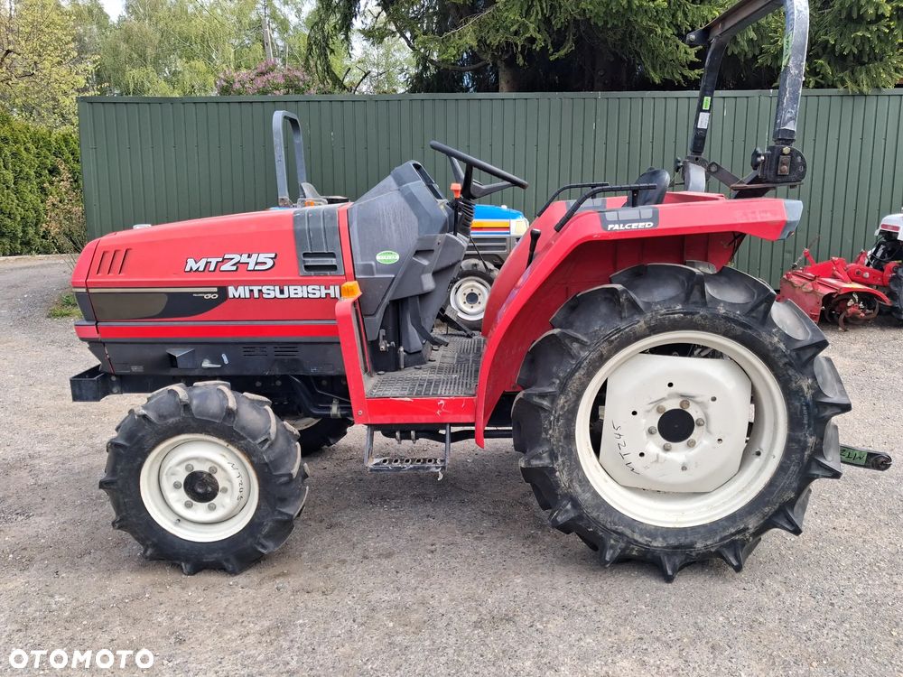 Mitsubishi Mt245 - 1