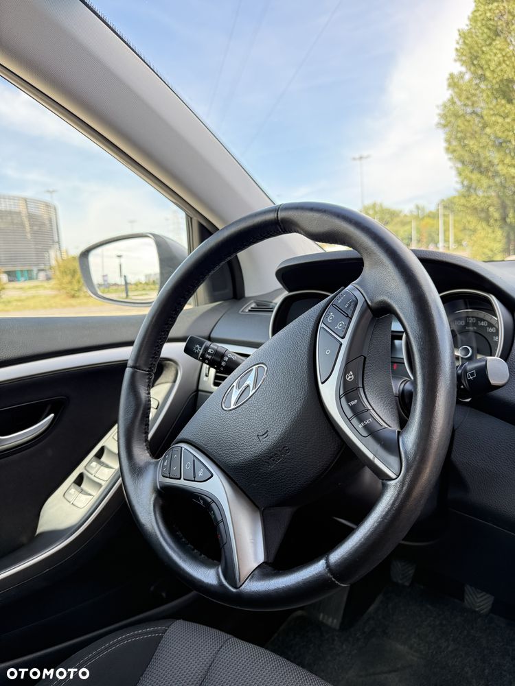 Hyundai i30 blue 1.6 CRDi Classic - 15
