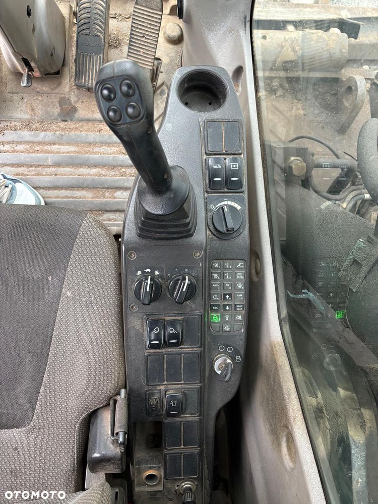 Volvo EW 180C - 9