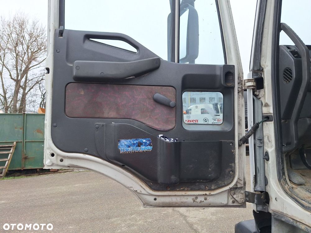 Iveco Eurotrakker 260E38 6X4 + Cifa 32 - 10