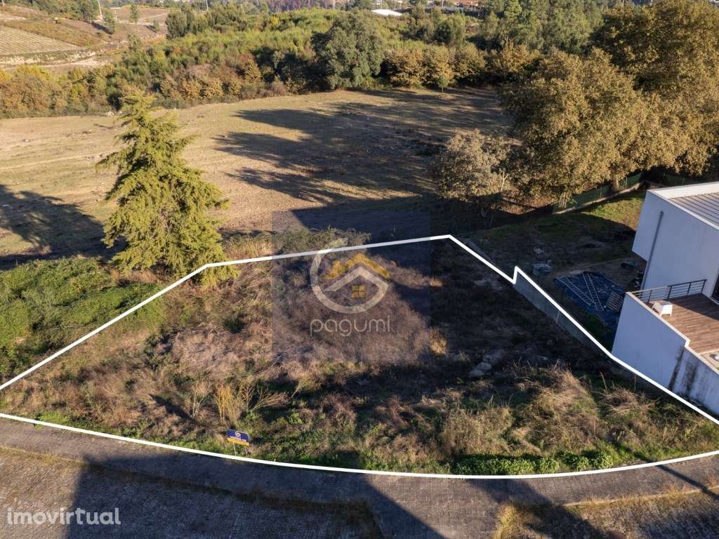 Terreno Amarante - Projeto aprovado e elevado potencial - Grande imagem: 2/19