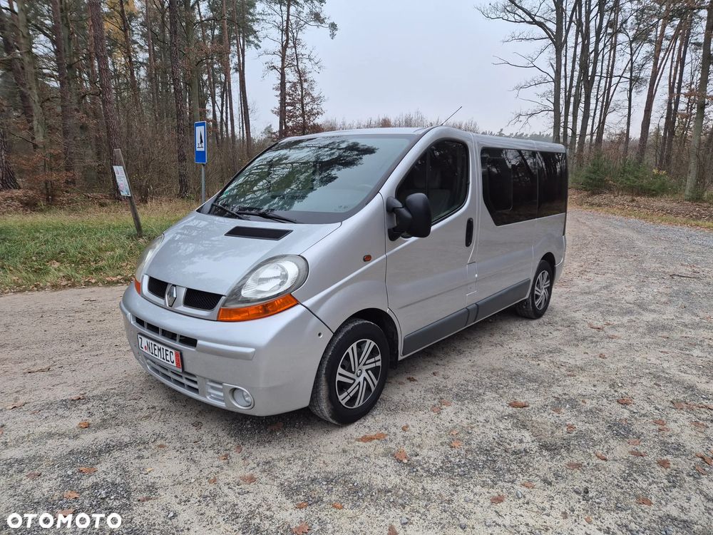 Renault Trafic dCi Passenger - 9
