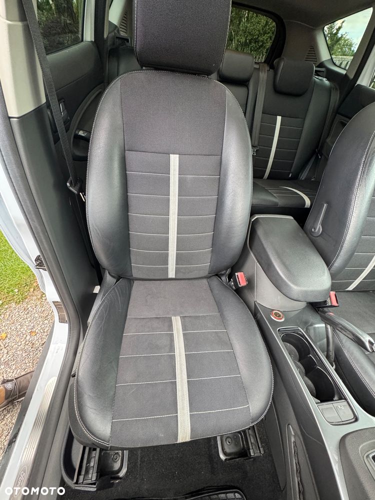 Ford Kuga 2.0 TDCi FWD Titanium - 14