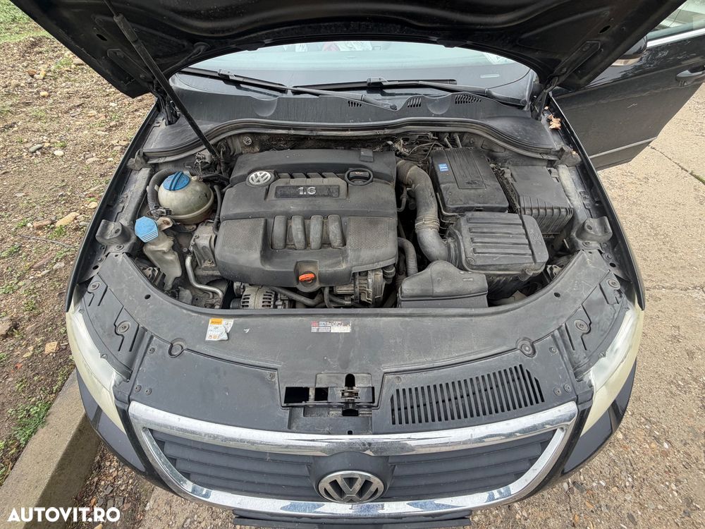 Volkswagen Passat 1.6 Comfortline - 18