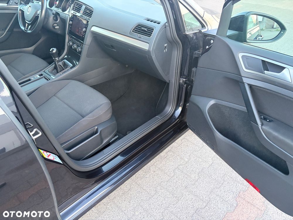 Volkswagen Golf 1.6 TDI (BlueMotion Technology) Trendline - 32
