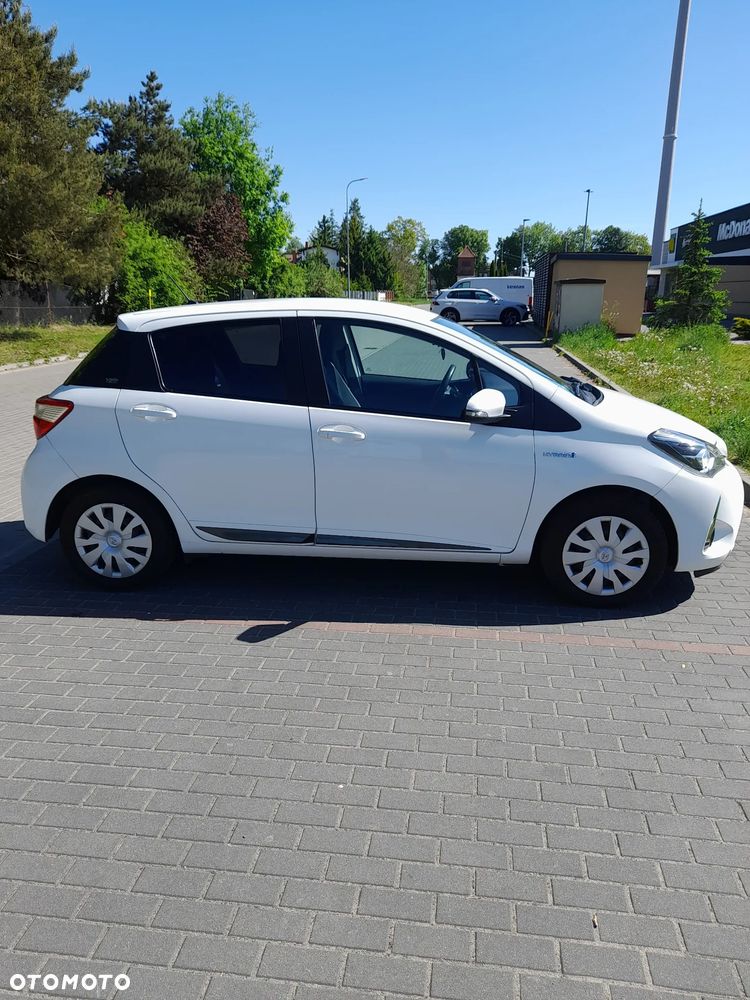 Toyota Yaris - 4