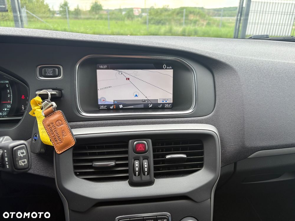 Volvo V40 D3 Geartronic Momentum - 33