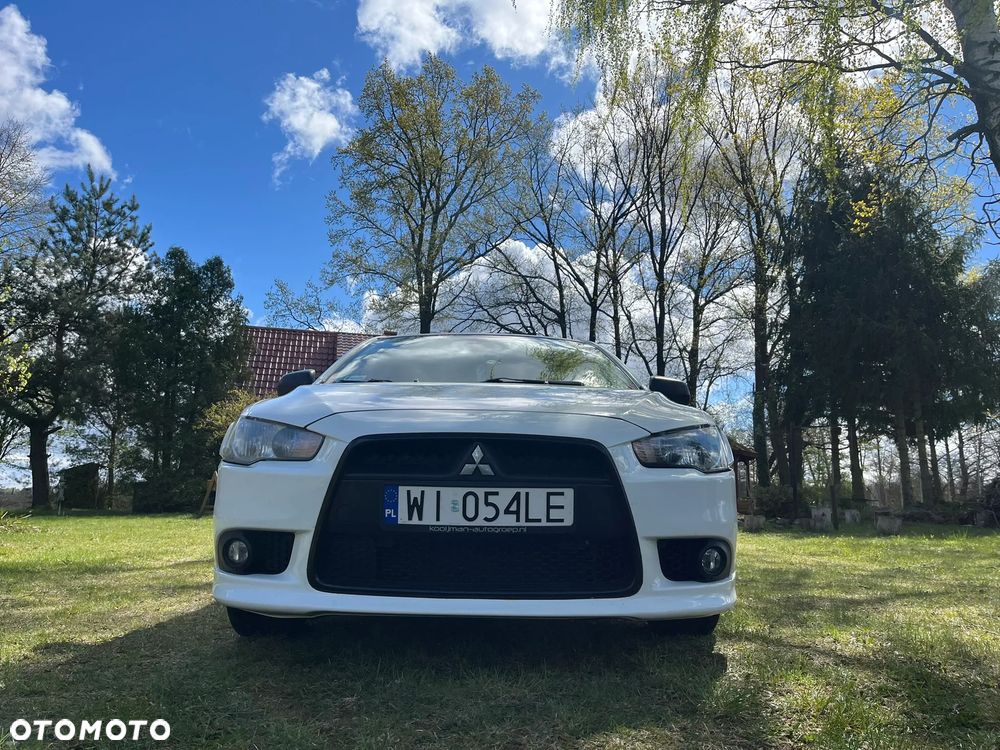 Mitsubishi Lancer - 2