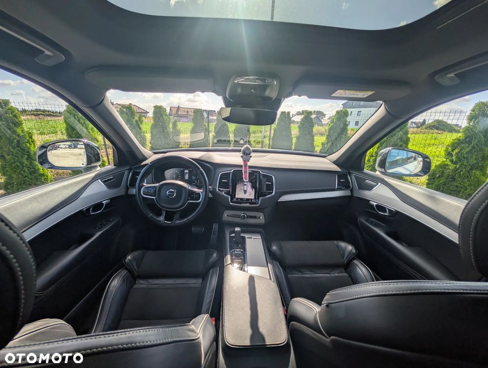 Volvo XC 90 D5 AWD R-Design 7os - 25