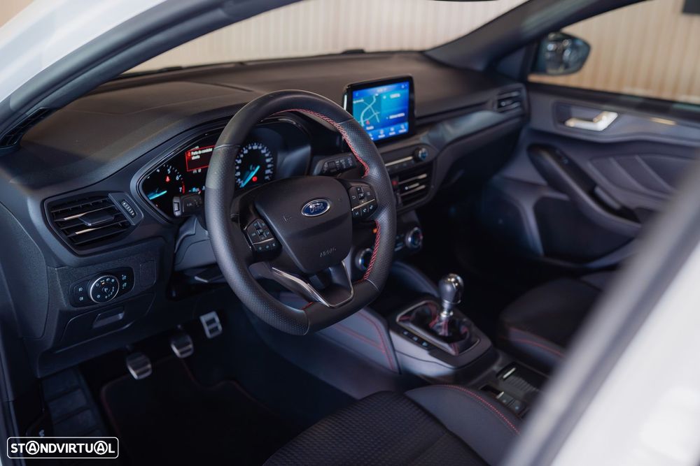 Ford Focus 1.0 EcoBoost ST-Line - 2