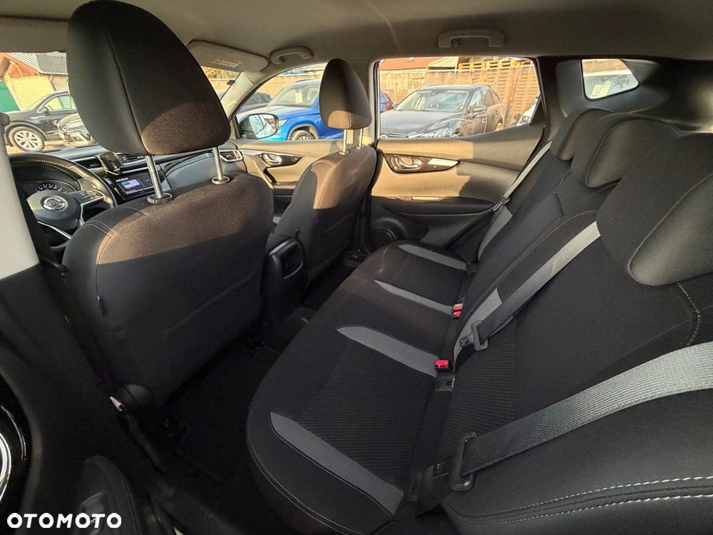 Nissan Qashqai 1.6 DCi 4x4 N-Connecta EU6 - 21