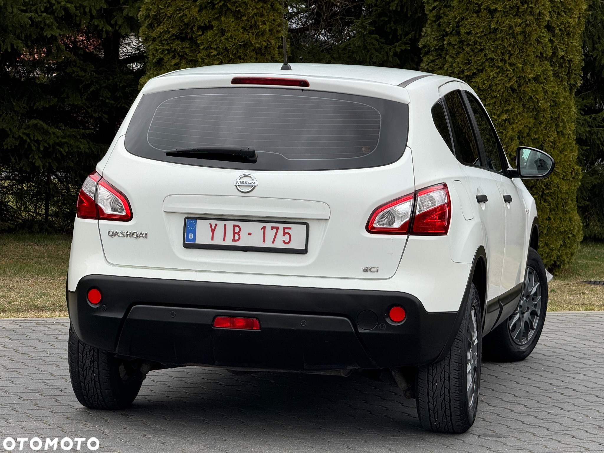 Nissan Qashqai - 25
