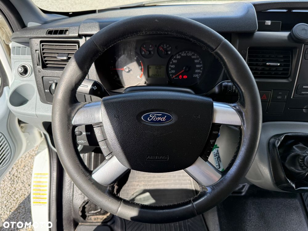 Ford Transit Furgon Warsztat 4x4 L2H2 2.2 TDCI 125KM 4x4 - 26