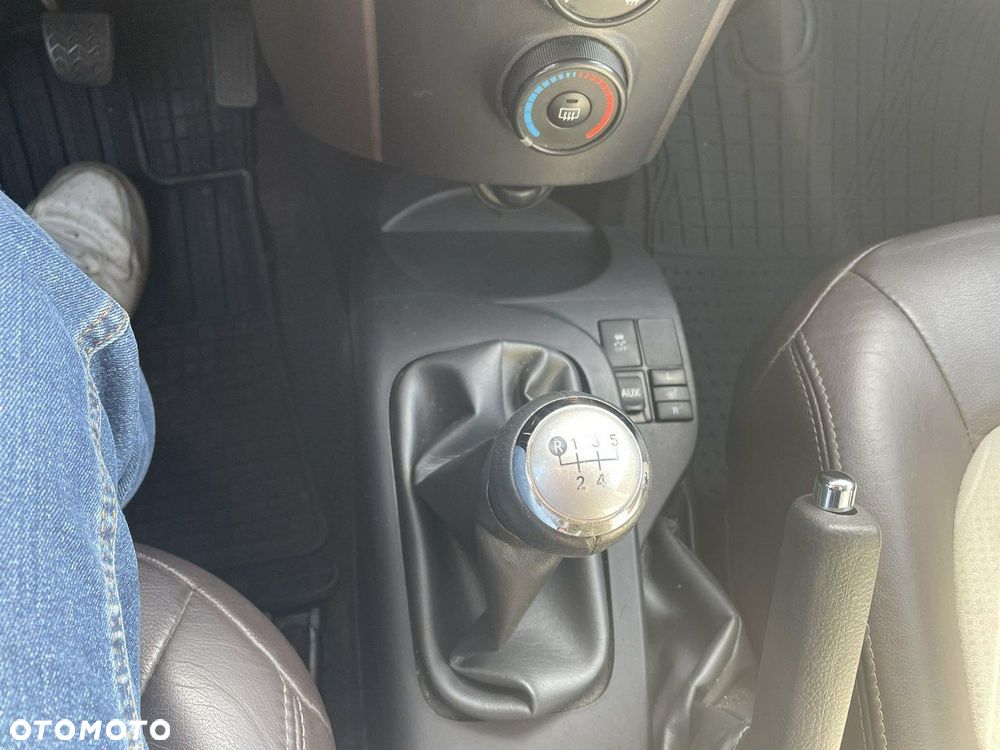 Toyota iQ 1.0 Sol - 17