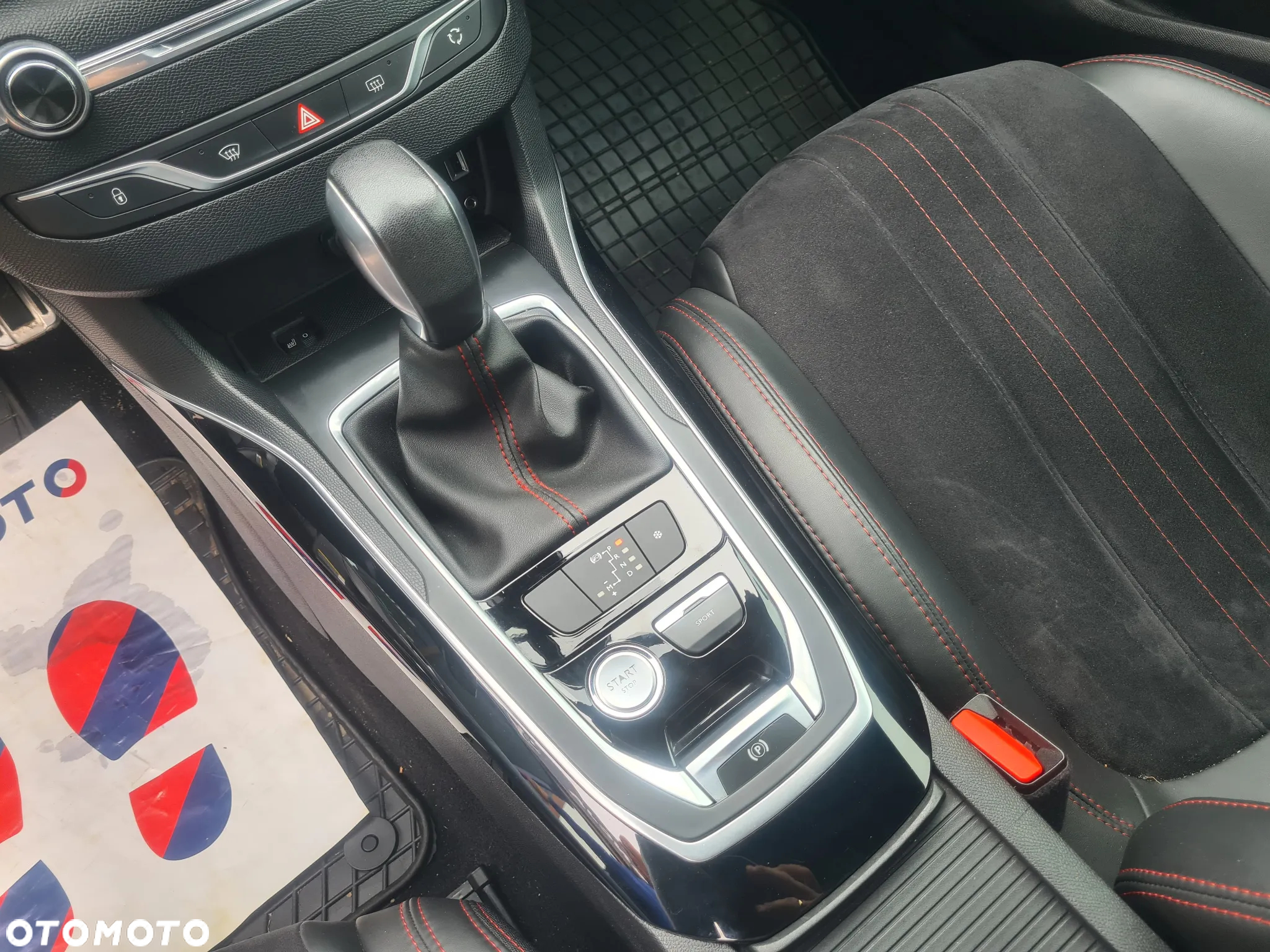 Peugeot 308 BlueHDi 180 EAT6 GT - 23