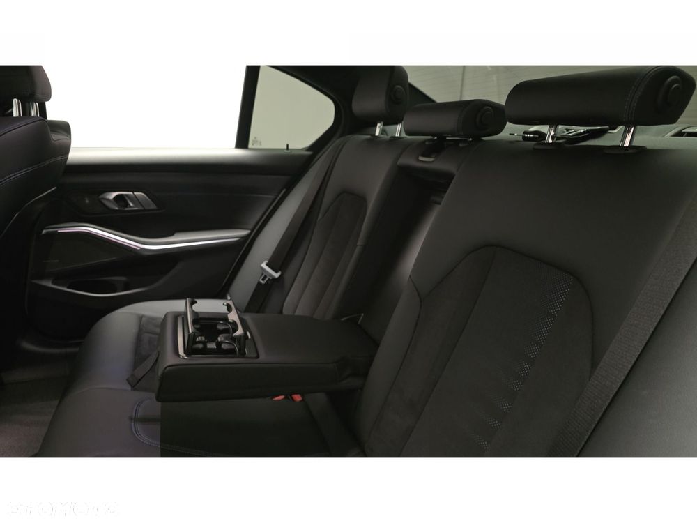 BMW Seria 3 - 23