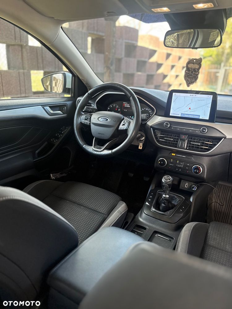 Ford Focus 1.5 EcoBoost Trend Edition Business - 9