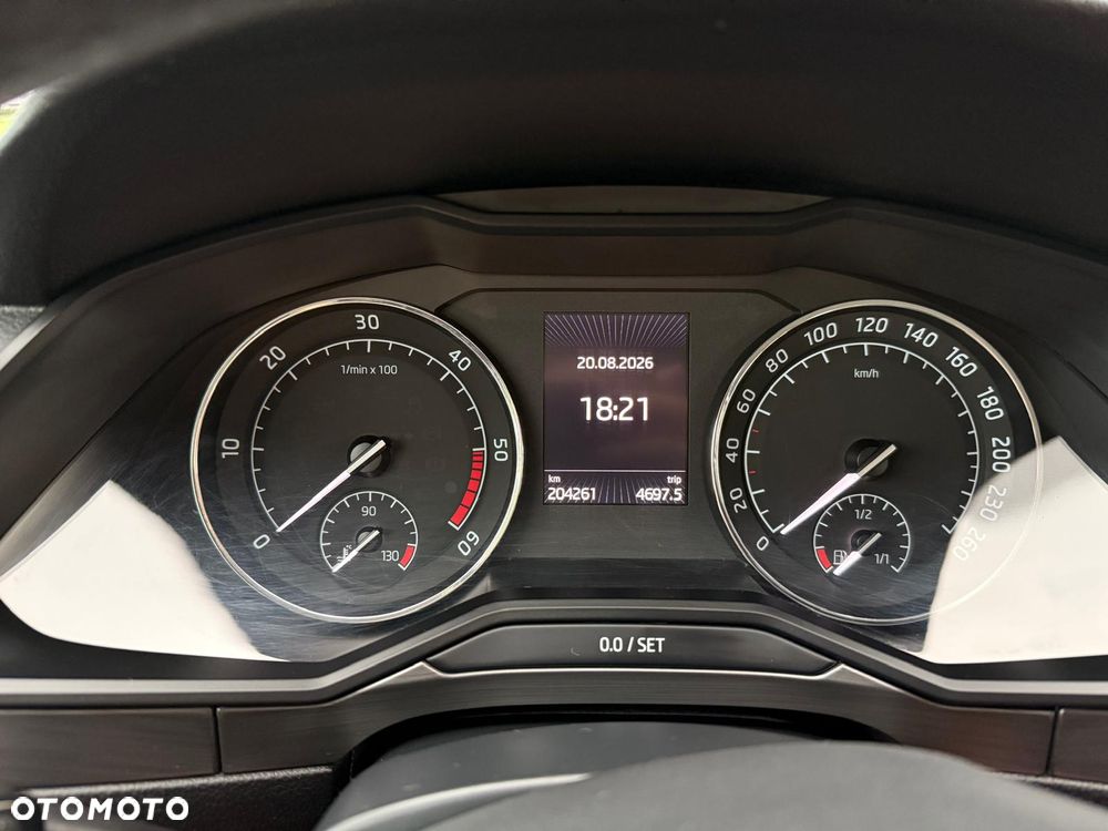 Skoda Superb 2.0 TDI 4x4 Style DSG - 9