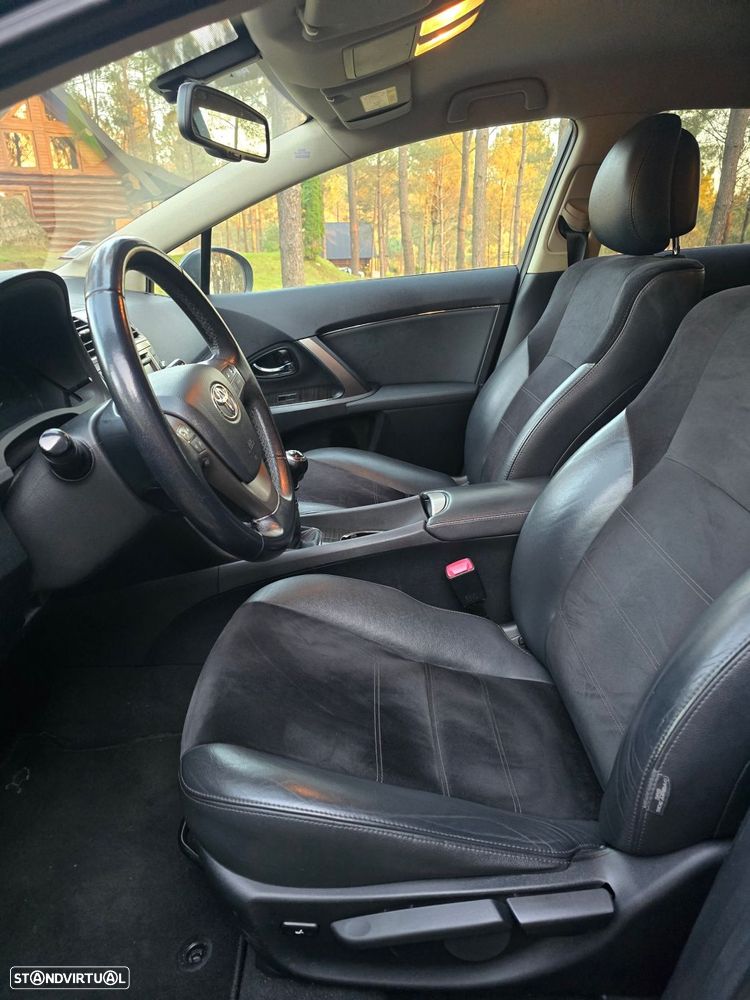 Toyota Avensis SW 2.0 D-4D Exclusive +Navi - 5