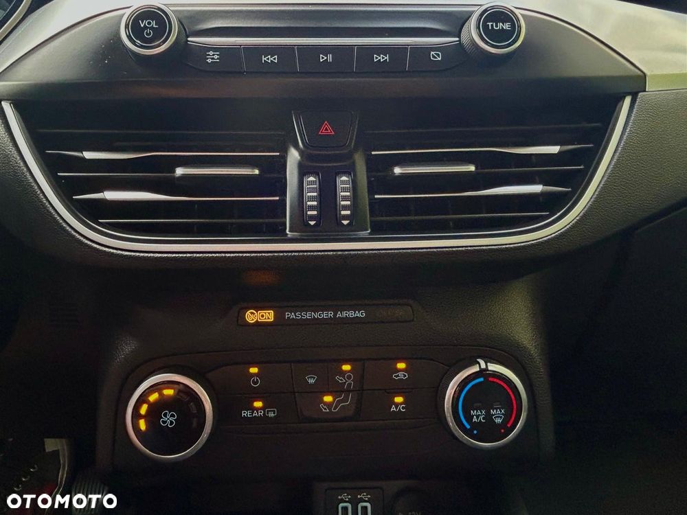 Ford Focus 1.5 EcoBlue Start-Stopp-System COOL&CONNECT - 27