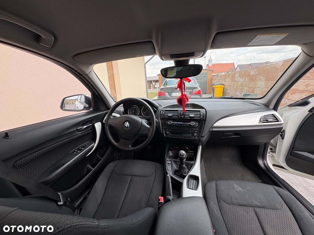 BMW Seria 1 116d - 8
