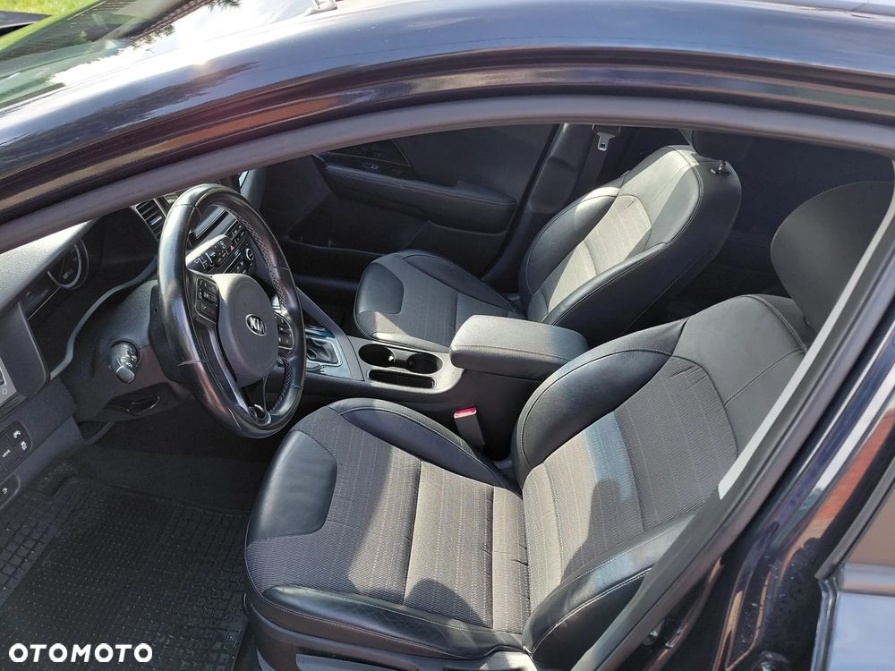 Kia Niro 1.6 GDI Plug-in Hybrid L Business Line - 7