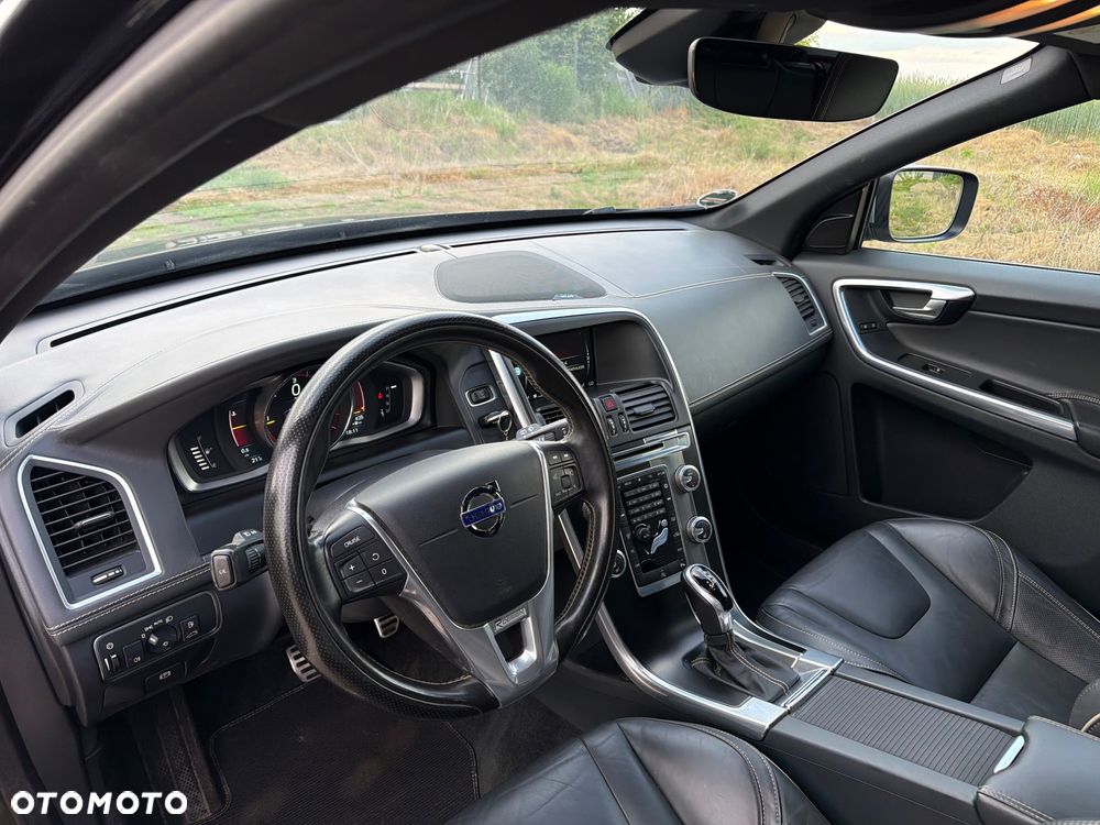Volvo XC 60 D4 Drive-E R-Design Momentum - 28