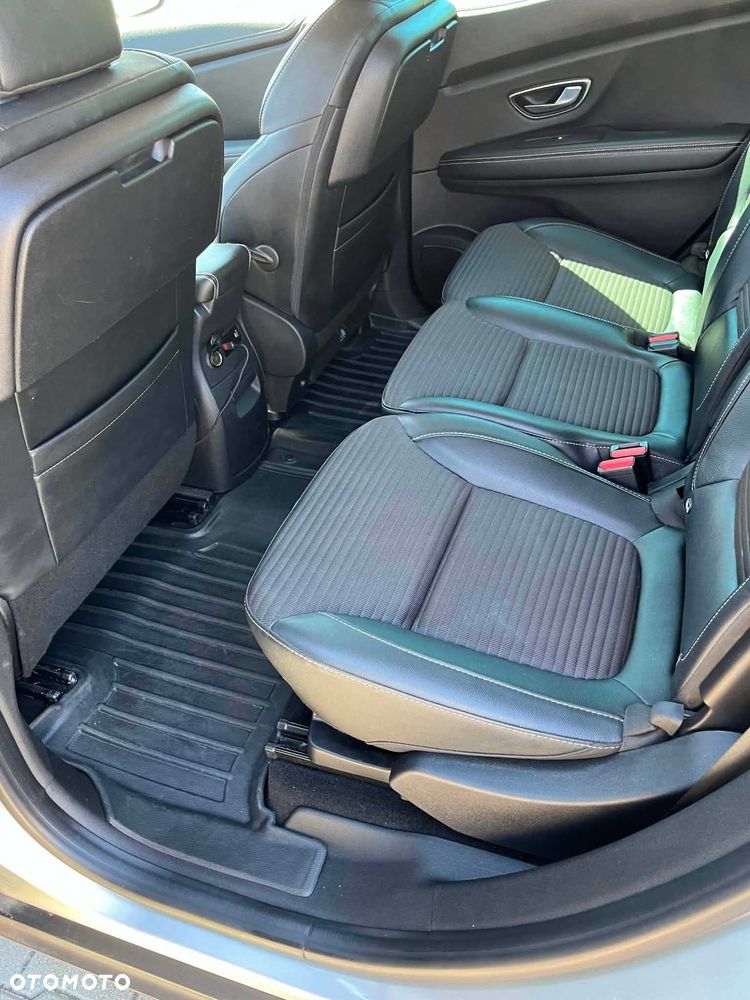 Renault Scenic - 8