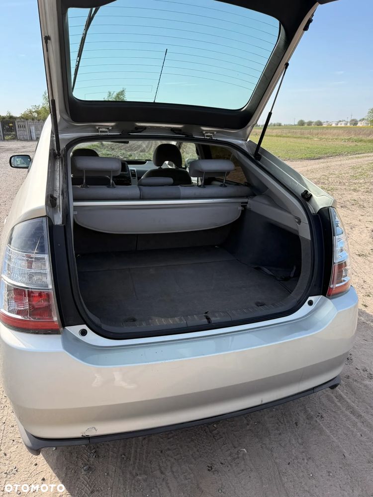 Toyota Prius 1.5 VVT-i Sol - 12