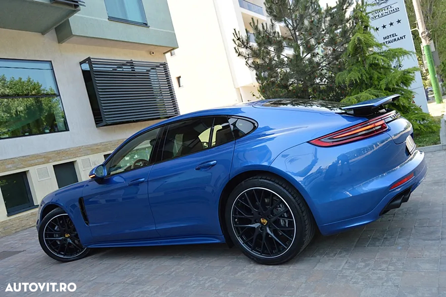 Porsche Panamera 4 - 23