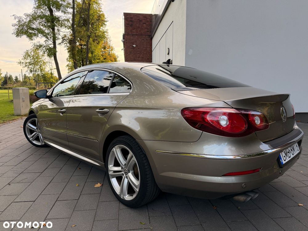 Volkswagen Passat CC - 12