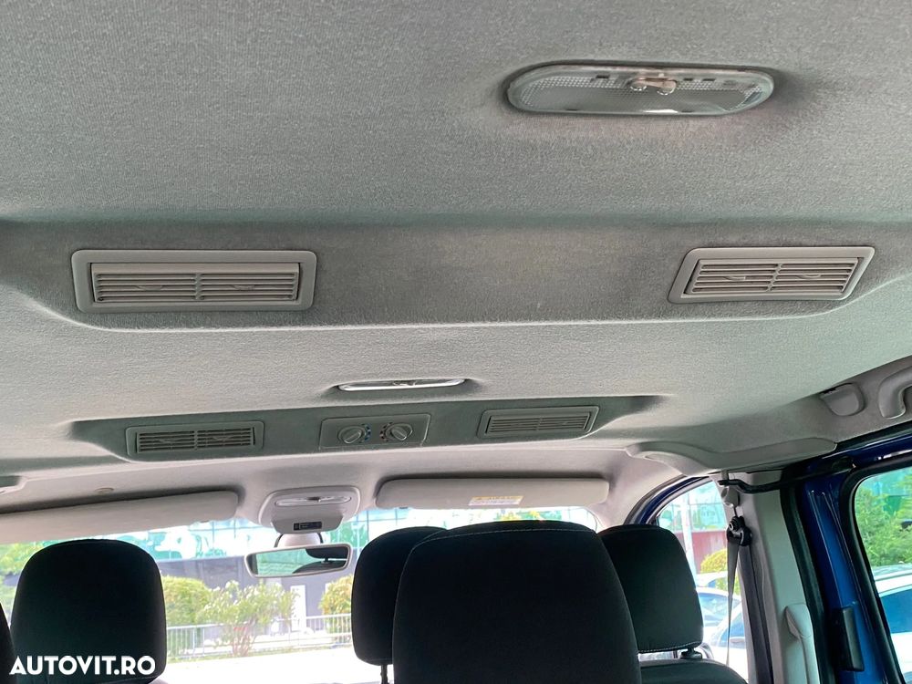 Opel Vivaro - 10