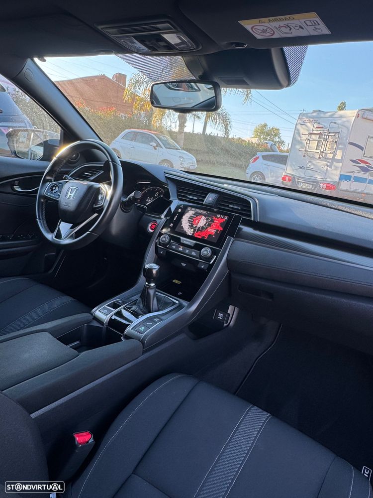 Honda Civic 1.5 i-VTEC Sport Plus - 22