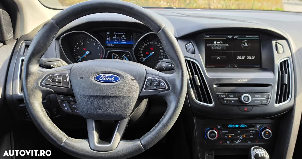 Ford Focus 1.5 EcoBoost Titanium - 10