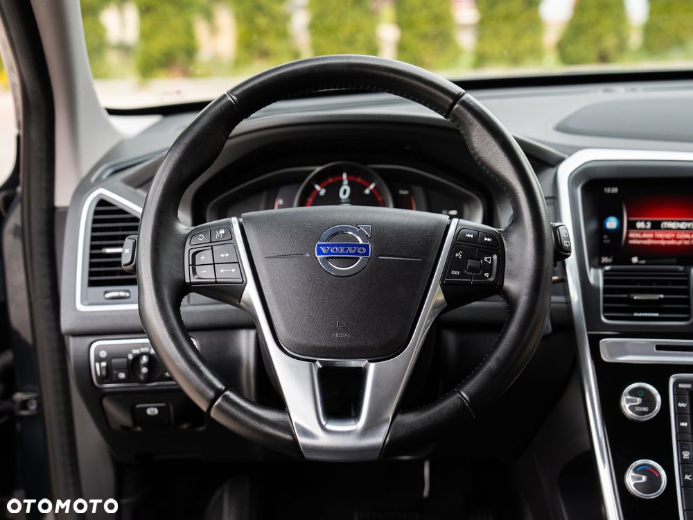 Volvo XC 60 D3 Geartronic Momentum - 34