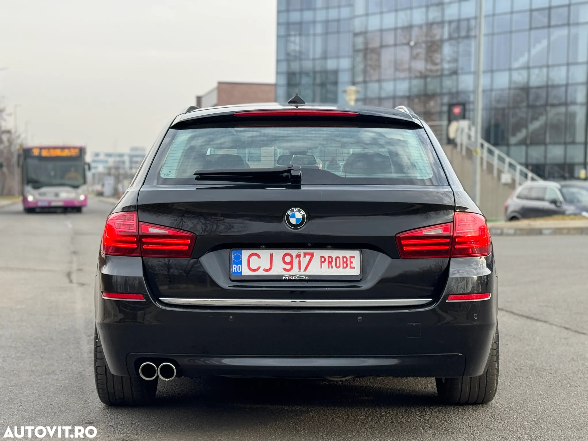 BMW Seria 5 525d Touring Aut. Luxury Line - 10