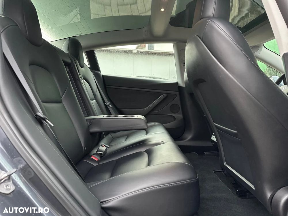 Tesla Model 3 Langstreckenbatterie Allradantrieb Dual Motor - 32