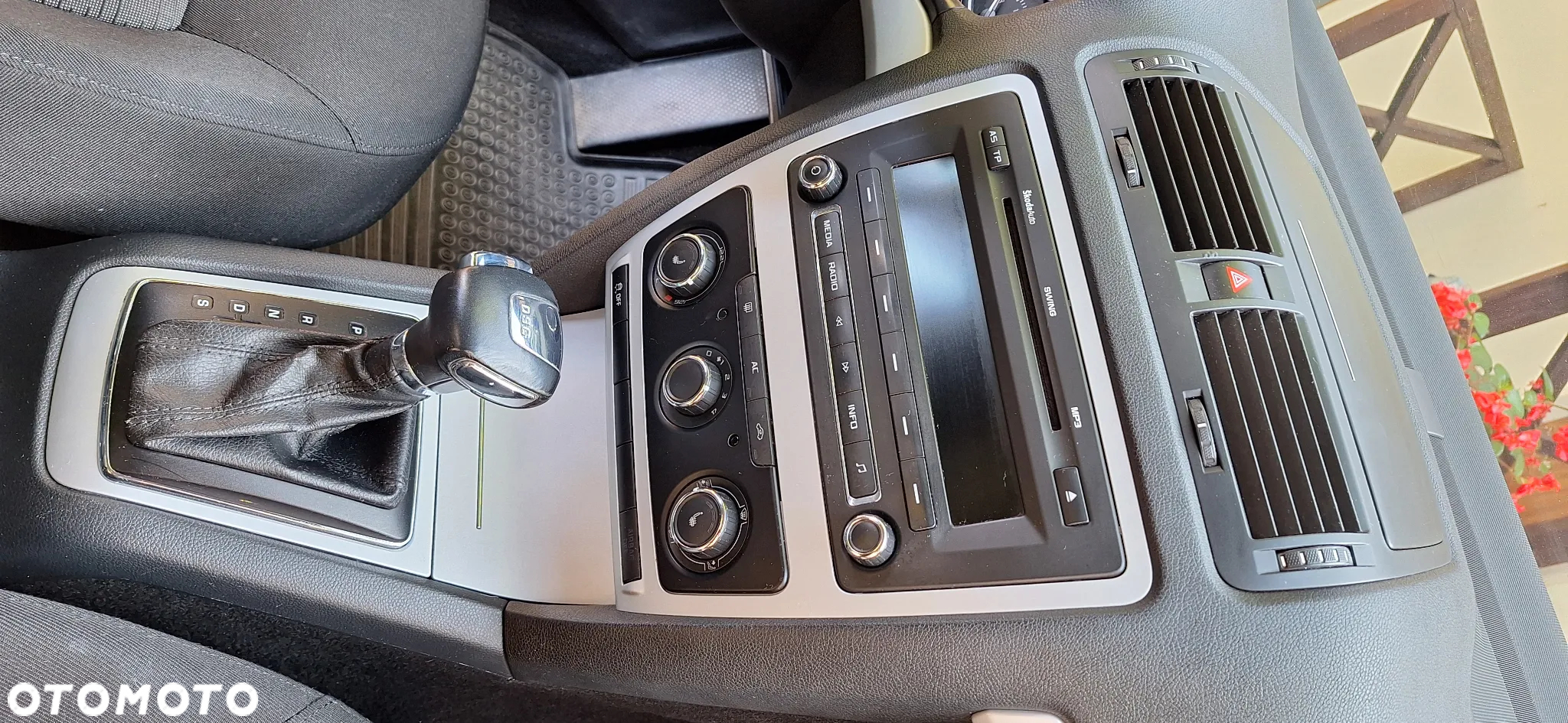 Skoda Octavia 1.4 TSI Ambiente DSG - 4