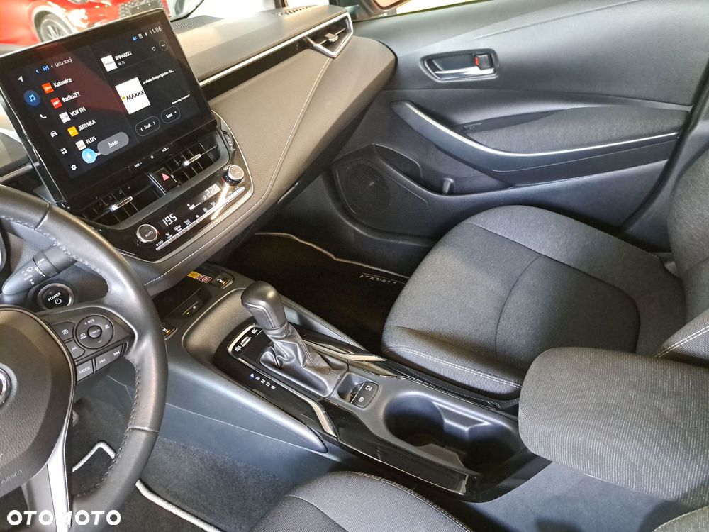Toyota Corolla 1.8 Hybrid Comfort - 29