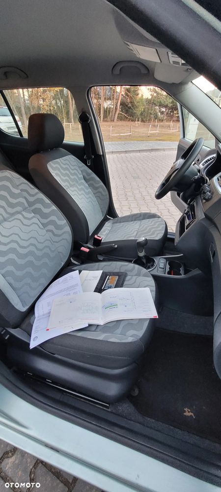 Skoda Fabia 1.2 HTP Active - 24