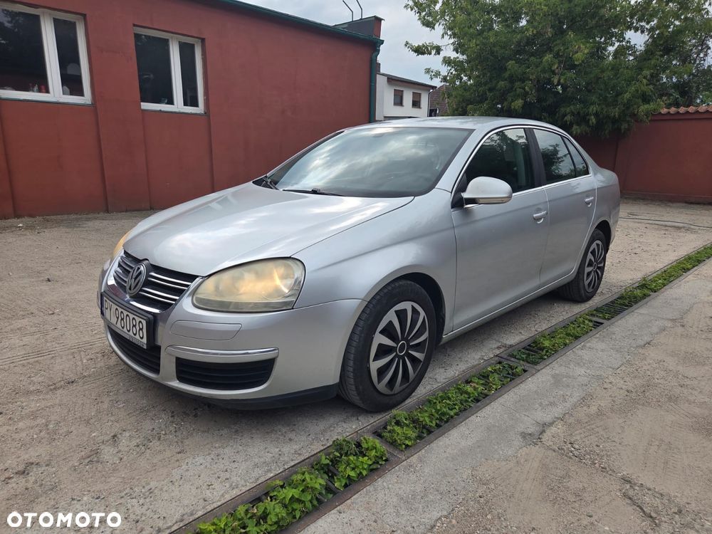 Volkswagen Jetta 1.9 TDI Comfortline - 2