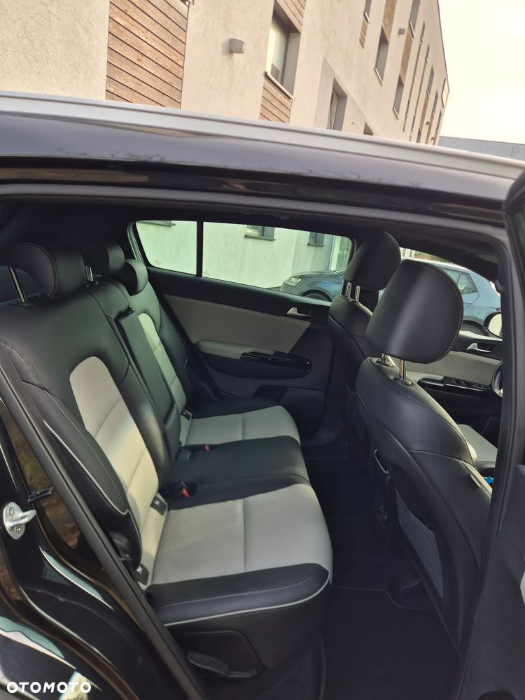 Kia Sportage 1.6 CRDI AWD GT LINE - 9