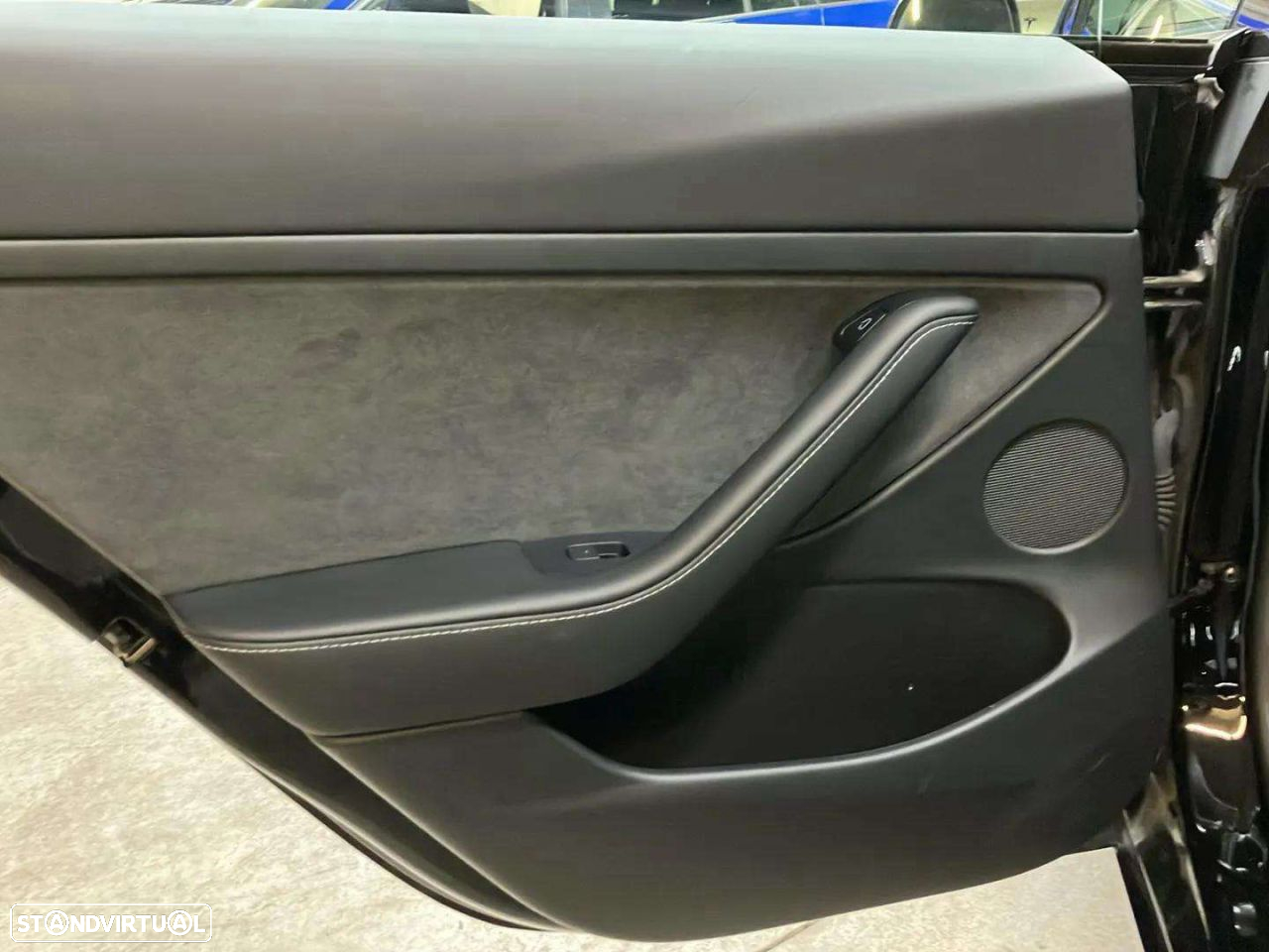 Tesla Model 3 - 17