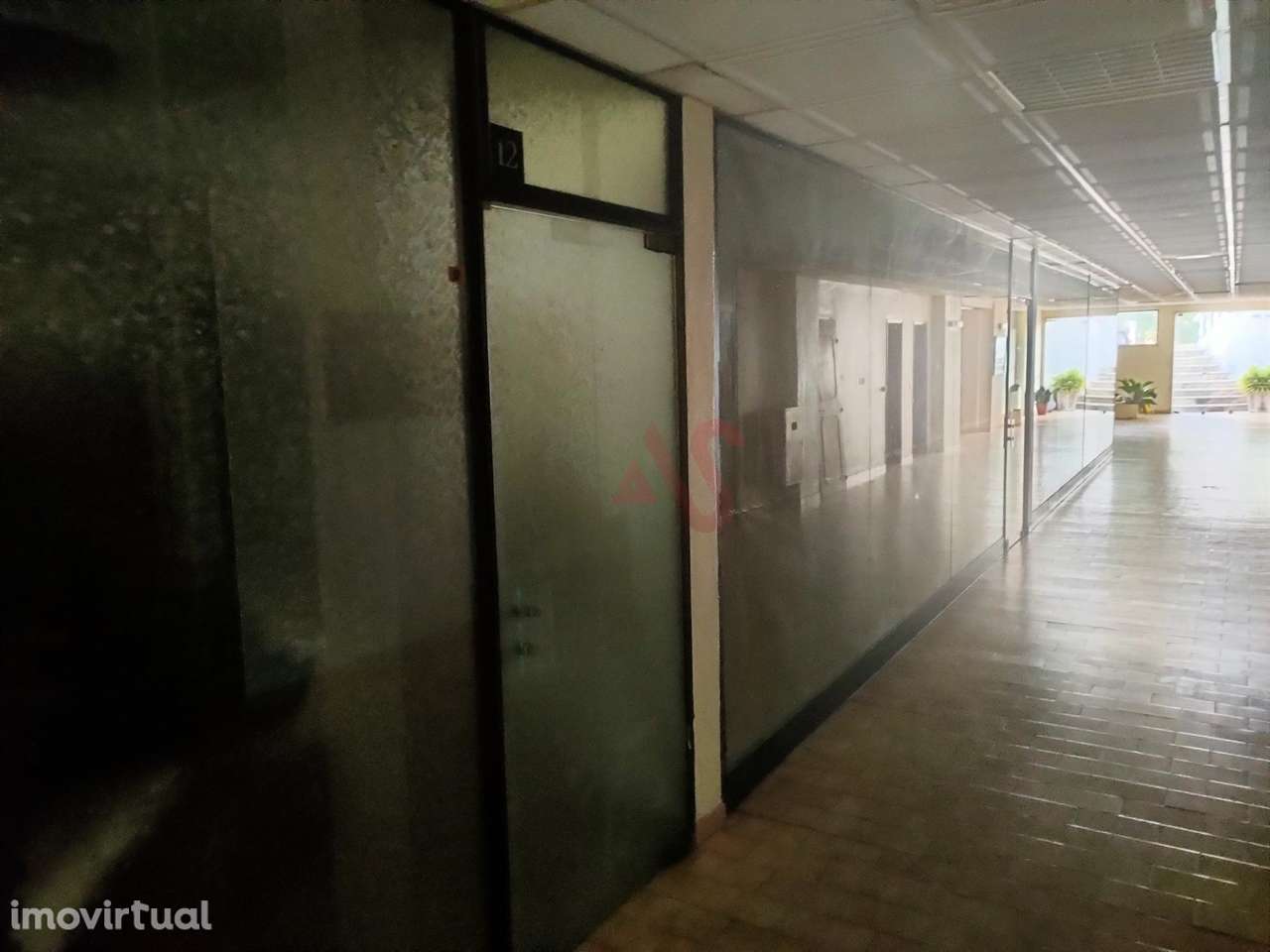 Loja de 31,30 m² no Edifício Varandas do Mar em Albufeira - Grande imagem: 3/12