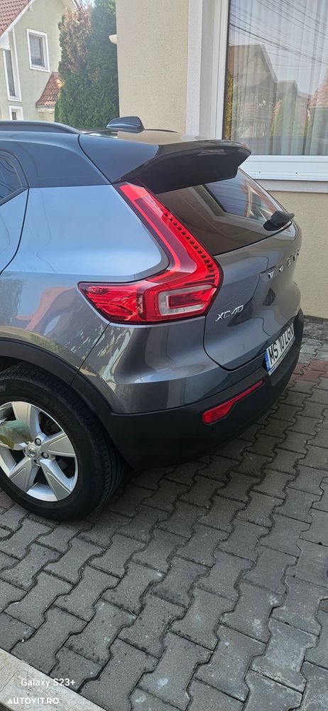 Volvo XC 40 D3 AWD Momentum - 8