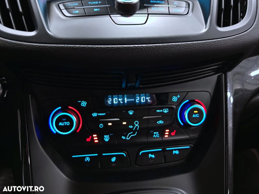 Ford Kuga 1.5 TDCi 2x4 Aut. ST-Line - 20