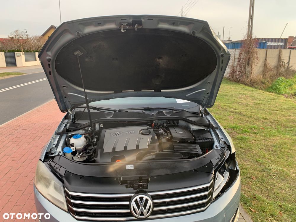Volkswagen Passat Variant 1.6 TDI BlueMotion Technology Trendline - 12