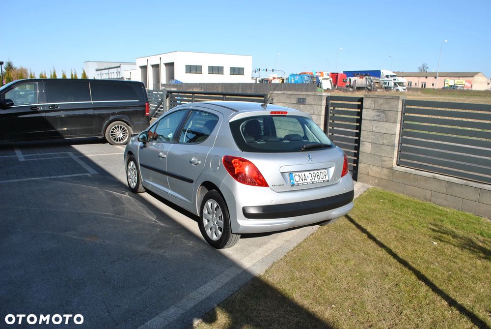 Peugeot 207 75 Tendance - 13