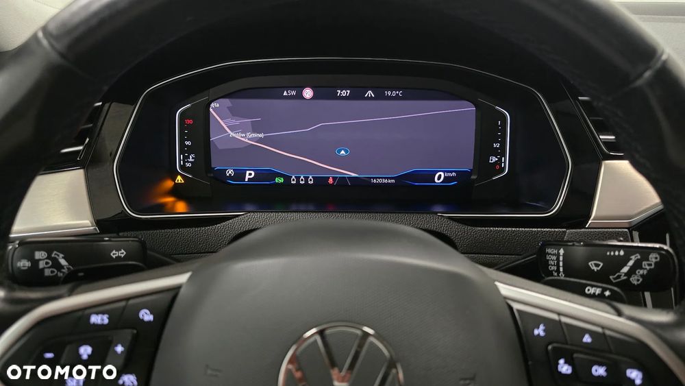 Volkswagen Passat - 19