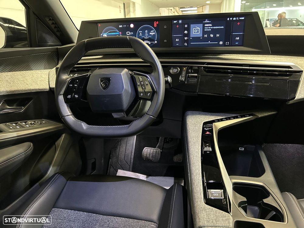 Peugeot 3008 1.2 Hybrid Allure e-DCS6 - 20